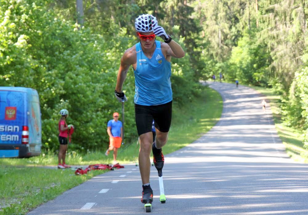 Александр Большунов