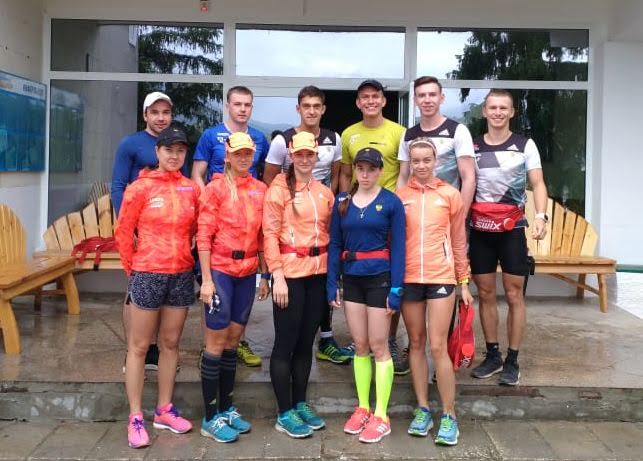 Дальний ряд: Алексей Червоткин, Егор Казаринов, Владислав Вечканов, Александр Большунов, Андрей Собакарев, Денис Спицов. Ближний ряд: Мария Гущина, Лидия Дуркина, Наталья Непряева, Мария Истомина, Анна Жеребятьева