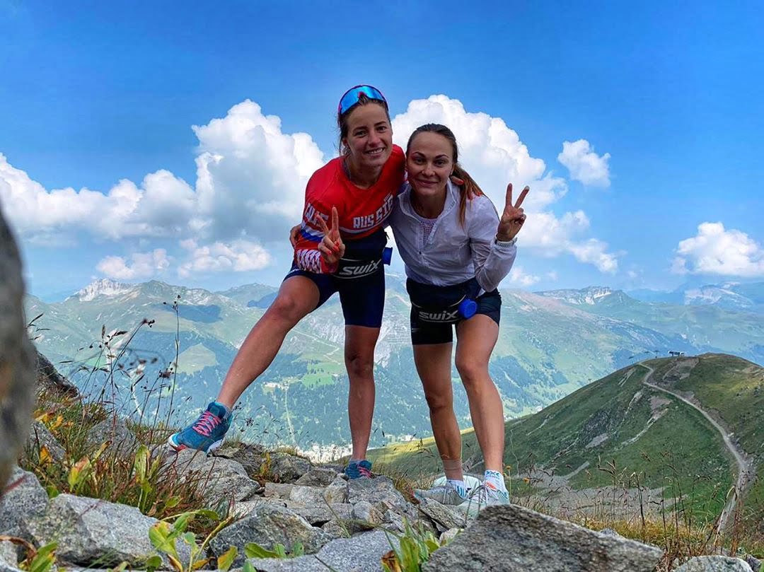 Яна Кирпиченко и Анастасия Седова в горах Швейцарии