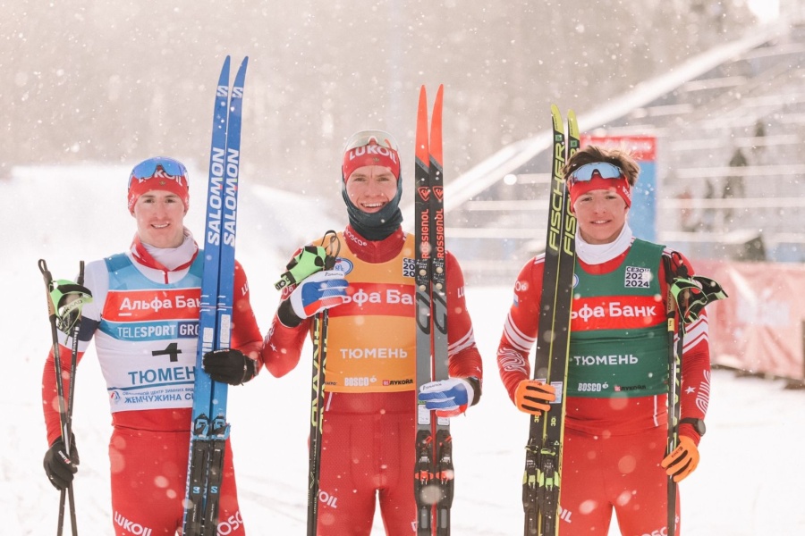 Александр Большунов выигрывает спринт на шестом этапе Альфа банк кубок России по лыжным гонкам!