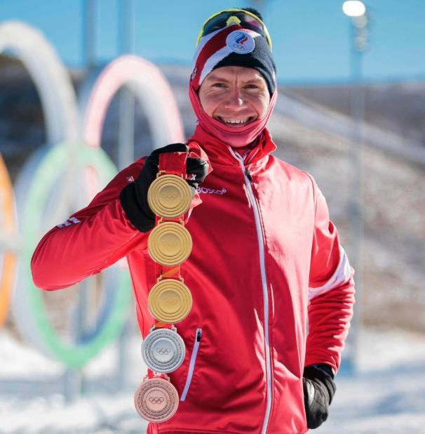 Сегодня, 31 декабря 2025 года, свой день рождения празднует Александр Большунов!