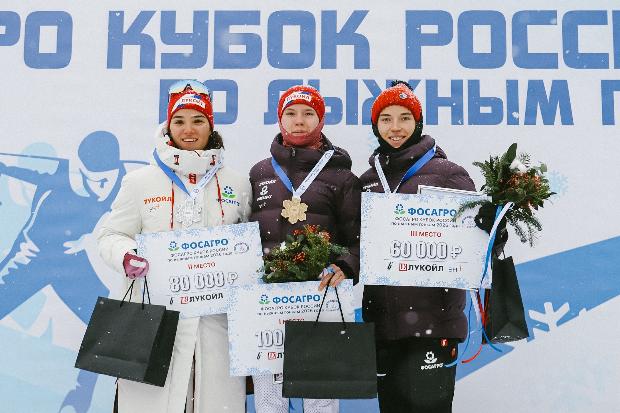 Алина Пеклецова - победительница индивидуальной гонки на третьем этапе ФосАгро Кубок России. Алина Пеклецова - победительница индивидуальной гонки на третьем этапе ФосАгро Кубок России.